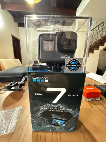GoPro 7 Black + Acessórios + NF