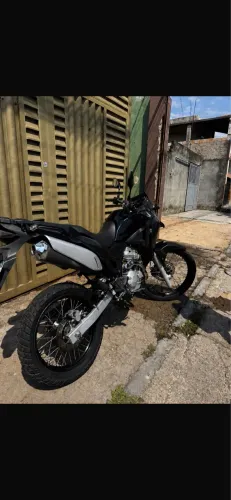 XRE 300 2020
