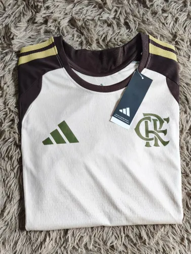 Camisa de time nova