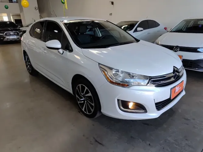 Citroen C4 Lounge Tendance 1.6 Turbo Flex Aut. 2015