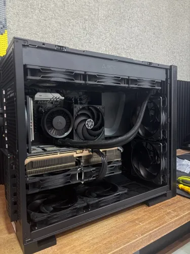 PC RTX 5090, Ryzen 7 9800X3d, 64Gb DDR5 CL30, 8TB NVME