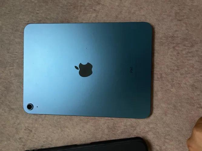 Vendo iPad 10 geração + Apple Pencil original 