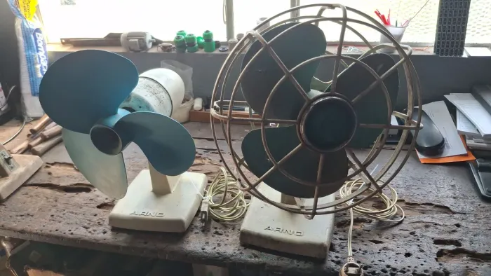 2 ventiladores antigos para restauro