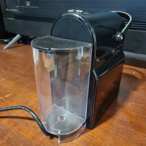 Cafeteira Nespresso Inissia D40 Preta 110v