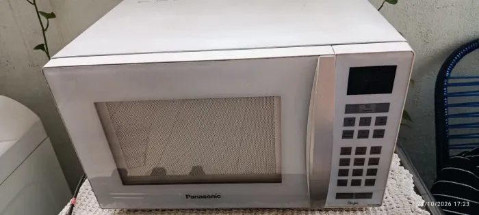 Microondas Panasonic 34 litros funcionando perfeitamente