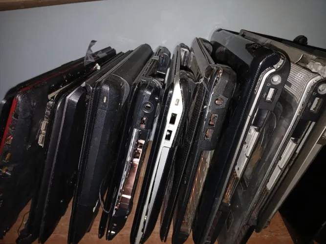 Carcaças de Notebooks, Placas Filha, Botão L/D, Portas USBs, DC Jack, Diversos