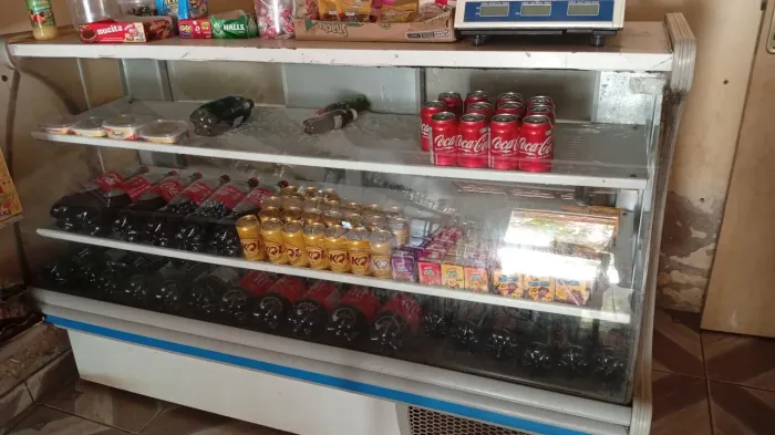 Vende-se um freezer balcão gelopar 2 portas