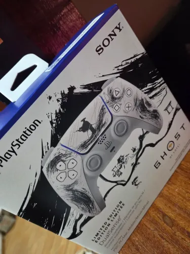 Controle PlayStation 5 limited edition ghost of yotei lacrado sem uso
