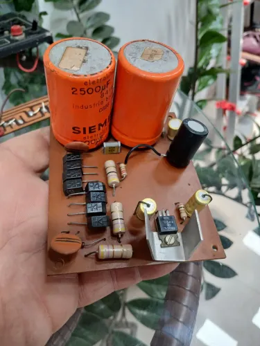 Receiver Polyvox Pr 1800 ( Placa da fonte )