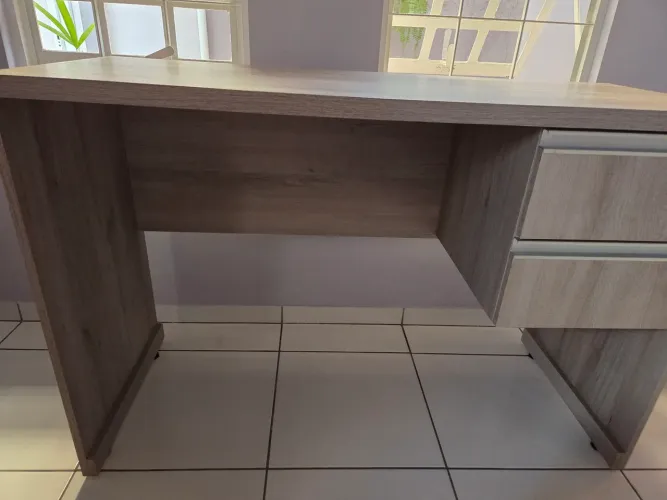 Mesa de Escritório Nova