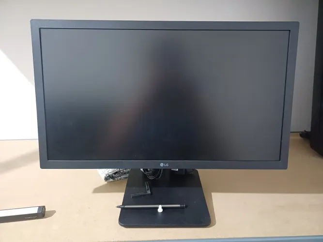 Monitor SAMSUNG 22 POLEGADAS