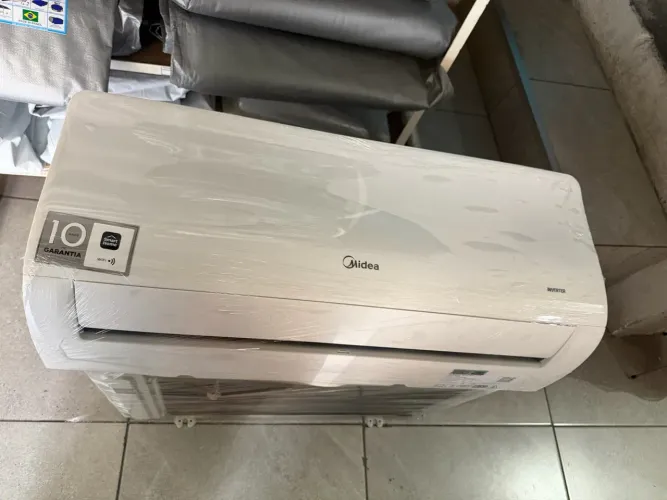 VENDE-SE AR-CONDICIONADO MIDEA INVERTER 9000 BTUS