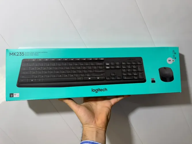 Combo Teclado e Mouse Sem fio Logitech MK235