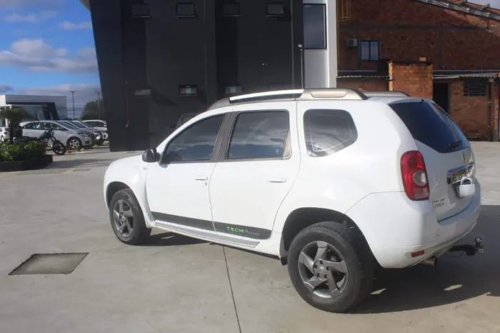 Renault Duster Dynamique 2.0 Hi-flex 16V Aut. 2013