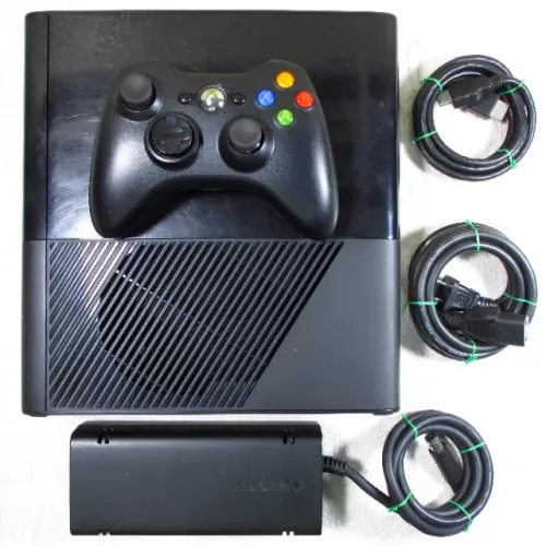 Xbox 360 Super Slim (41 Jogos)