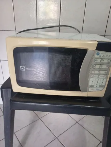 Vendo microondas usado