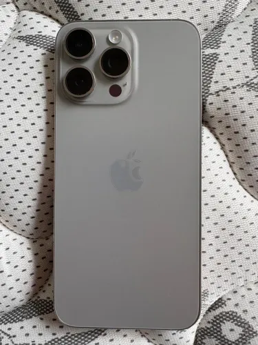 Vendo iPhone 15 pro max, 256gb
