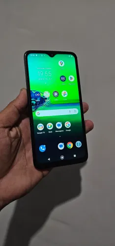 Moto G8 play