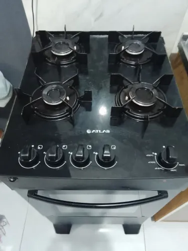 Fogão atals 4 bocas, forno excelente.