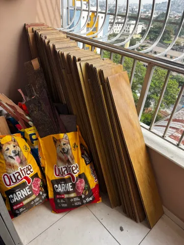 Pisos laminado click para doação