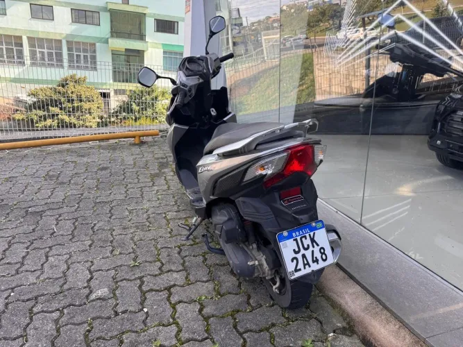 Moto elite