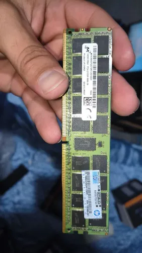 Vendo 1 pente de memória Ram ddr4 2133mhz