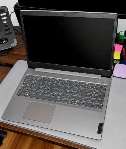 Notebook Lenovo IdeaPad 3 15,6" | SSD 120GB | 4GB RAM