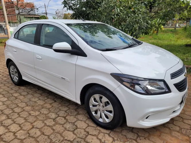 Chevrolet Onix JOY Hatch 1.0 8V Flex Mec. 4P 2019