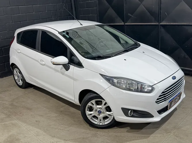 Ford Fiesta SEL 1.6 16V Flex Mec. 5P 2017