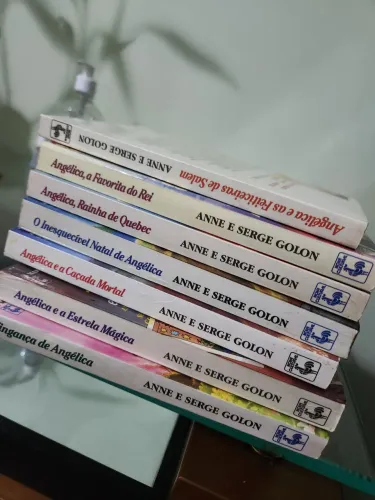 Doação 30  livros romance