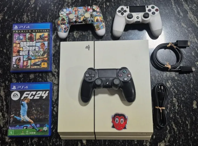 PlayStation 4 branco