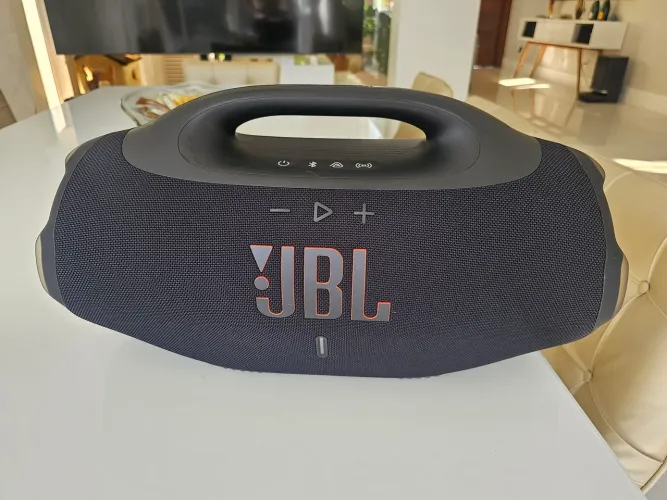 Boombox 4 JBL Original praticamente sem uso