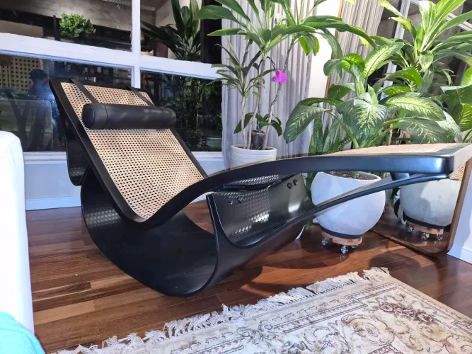 Poltrona Chaise Rio do Oscar Niemeyer, original e com selo. 