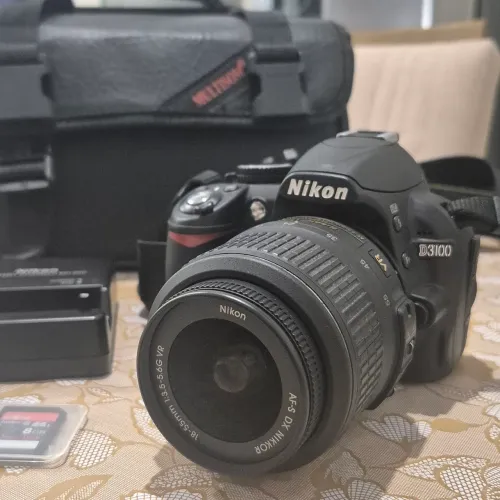 Nikon D3100 Completa - IMPECÁVEL (Só 2.654 Clicks!) - Estado de Nova