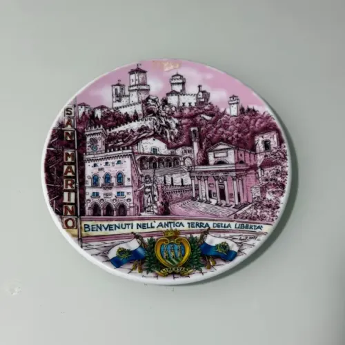 Prato Decorativo Lindo Comprado em San Marino