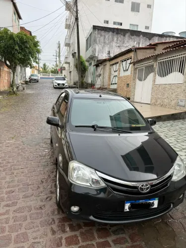 Toyota Etios XLS 1.5 Flex 16V 5P Mec. 2013