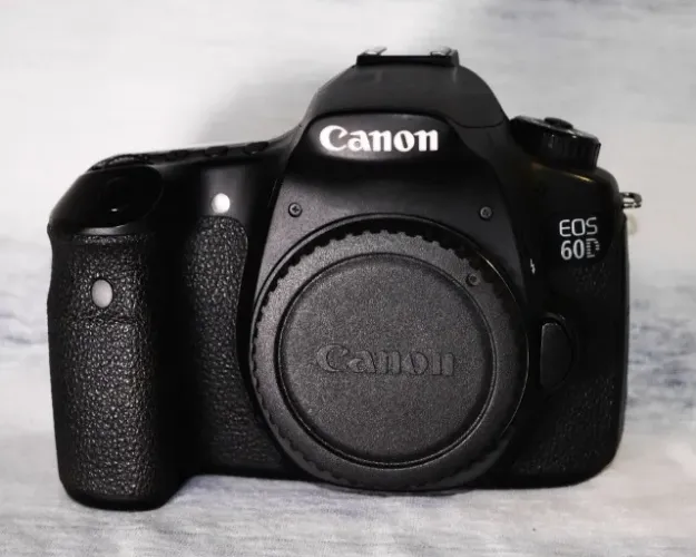 Vendo Canon 60D - CORPO R$1.500,00