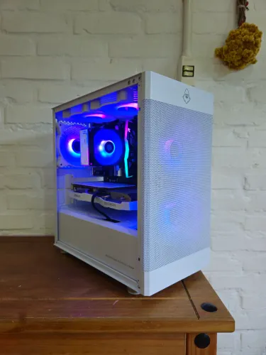 PC Gamer / i5 9400F / RX 6600 8GB / 16GB RAM / SSD 480GB / Fonte 500W