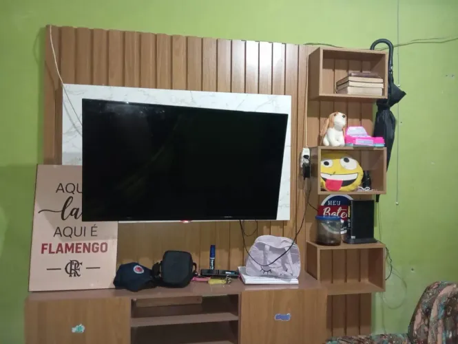 Painel com tv