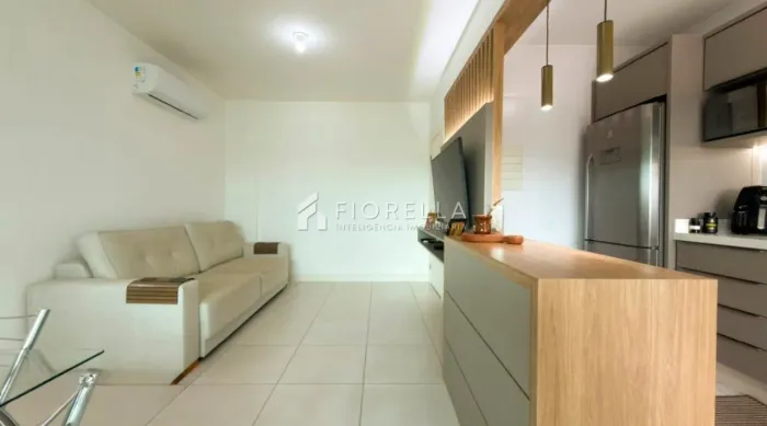 Apartamento 02 dormitórios sendo 01 suíte no bairro Kobrasol/São José