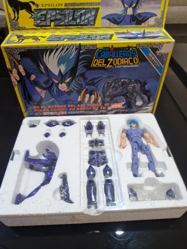 Cavaleiros do Zodíaco - Epsilon Fenrir BANDAI