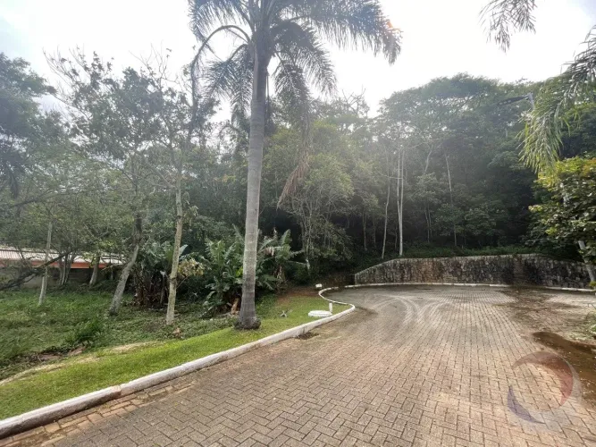 Terreno de 615.63m² no bairro Armação Do Pântano Do Sul