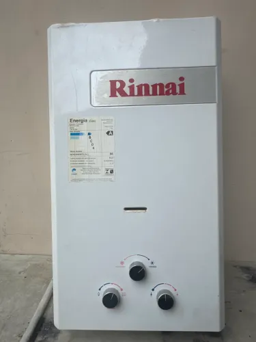 AQUECEDOR DE ÁGUA A GÁS RINNAI