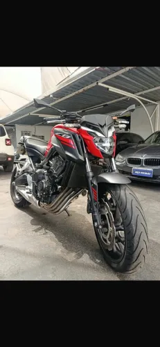 CB 650F impecável