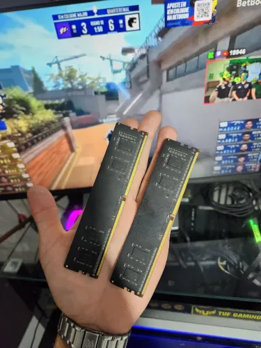 Memória RAM 8Gb DDR4 - (2 x 4Gb) - 2400MHz