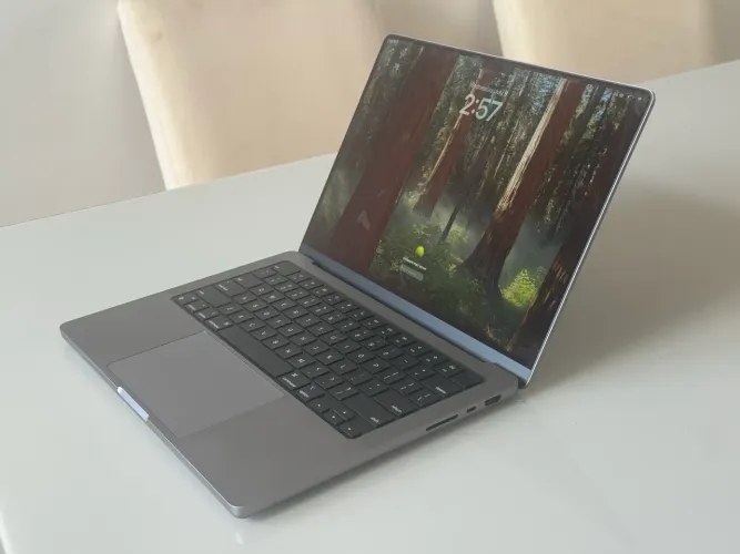 MacBook Pro - 8 TB
