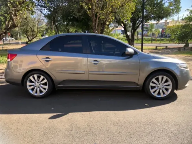 Kia Motors Cerato 1.6 16V Aut. 2012