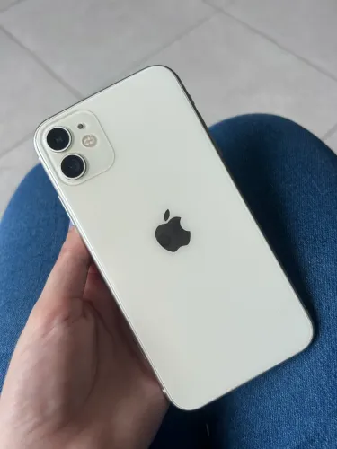 iPhone 11 - 64GB
