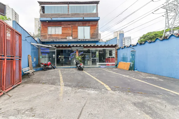 Loja na Avenida Professor Abraão de Morais, 2053 180 m²