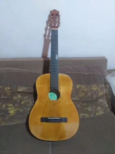 Violão novo tenho até a capa dele pouca marcar de uso